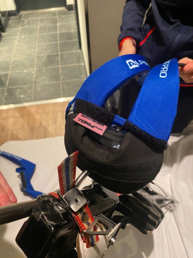 Designový převlek biathlonových popruhů - PINGU